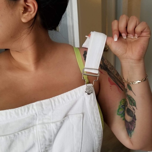 True Religion White shorts overall , - Picture 3 of 3